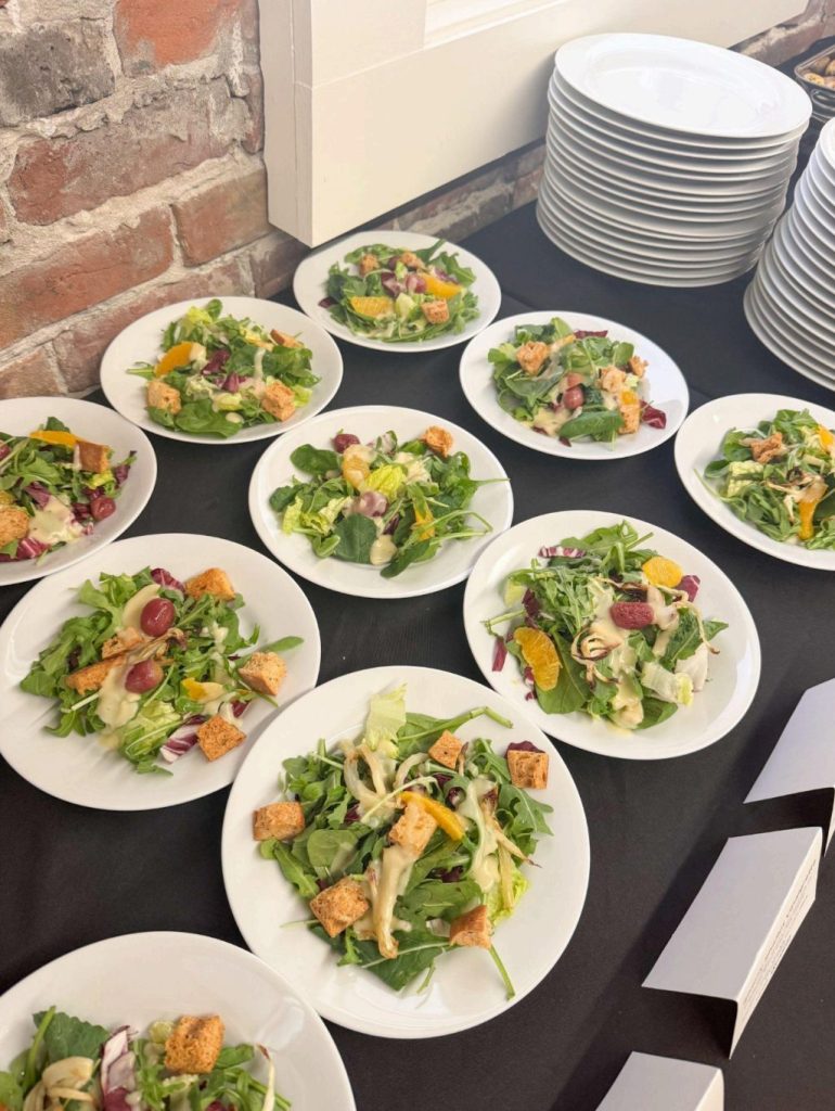 Tips for Hosting a Large Corporate Holiday Party in San Francisco